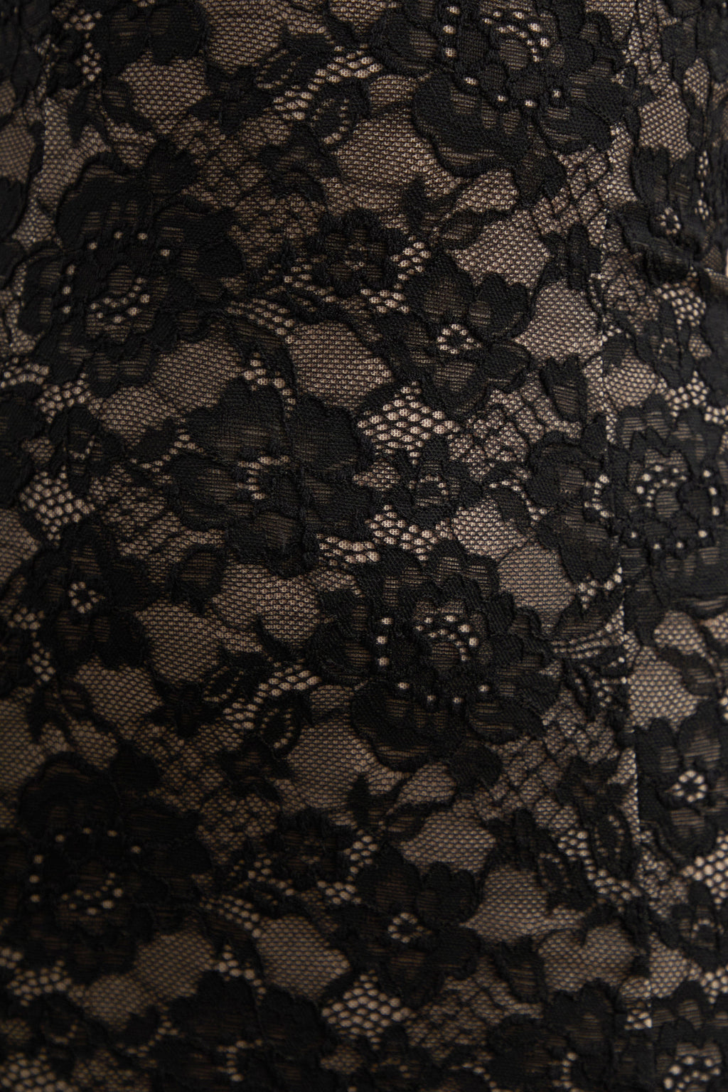 Mirellia | Black Lace Sweetheart-Neck Maxi Dress