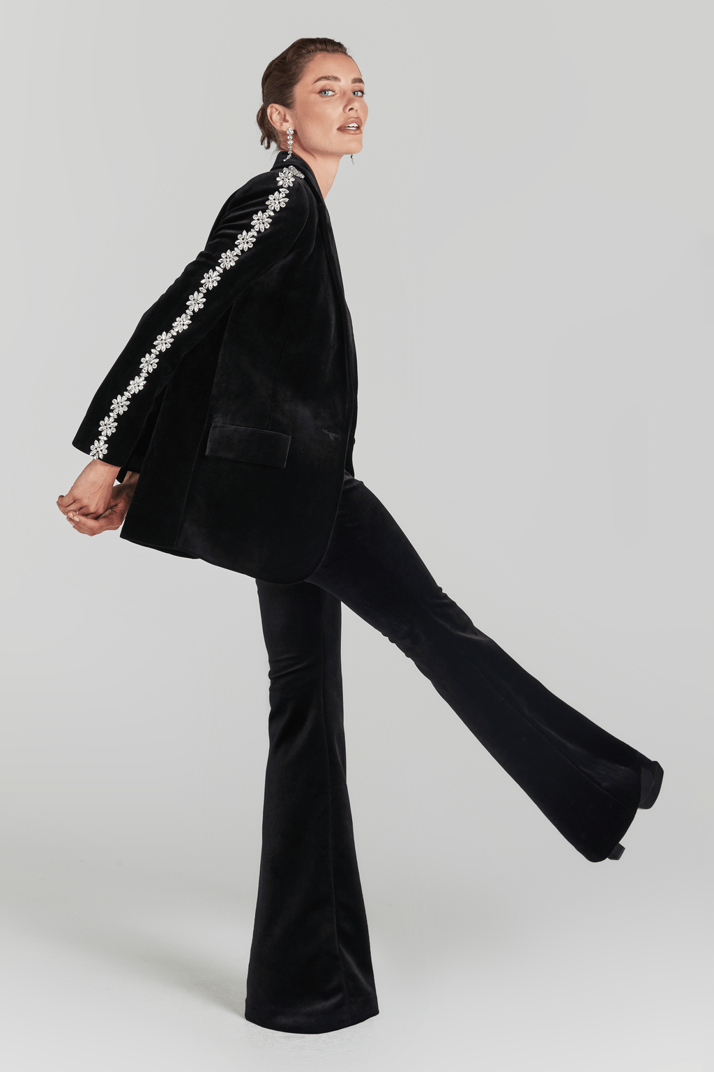 DAVINA Black Velvet Blazer