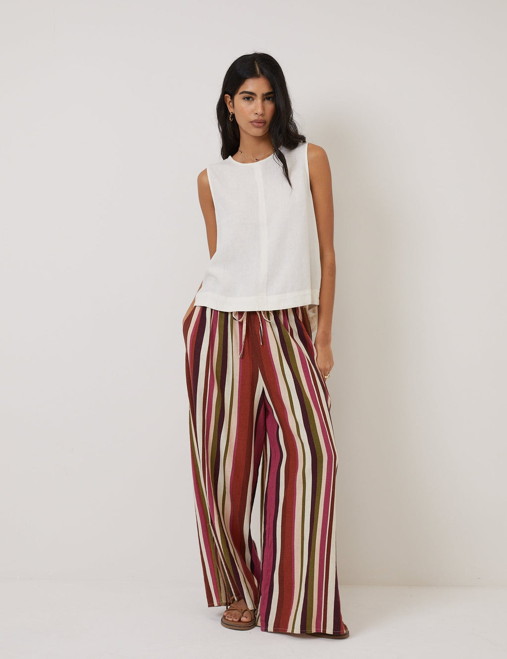 Cream Linen-Rich Sleeveless Swing Top