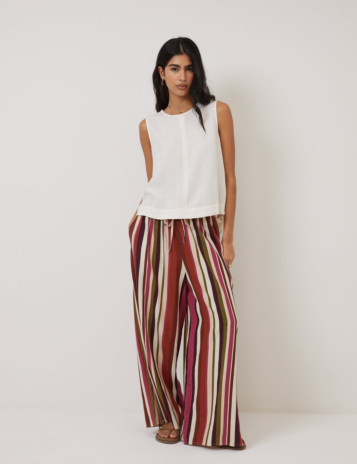 Cream Linen-Rich Sleeveless Swing Top