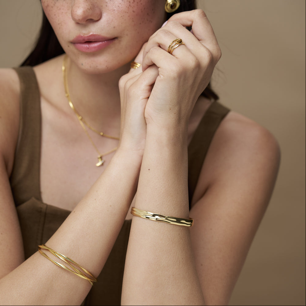 Ribbon Interlocking Bangles