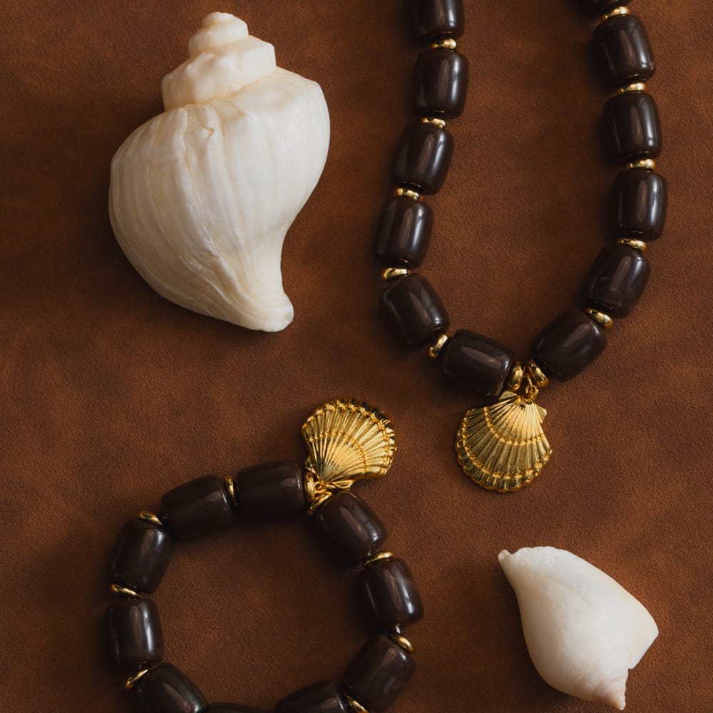 Chunky Beaded Shell Charm Bracelet