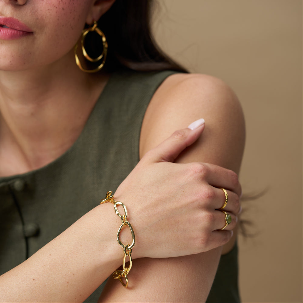 Organic Oval Link T-Bar Bracelet