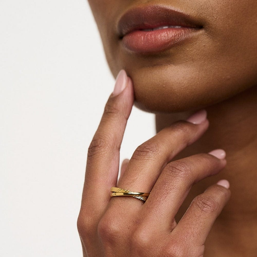Clean & Textured Interlocking Rings - Gold
