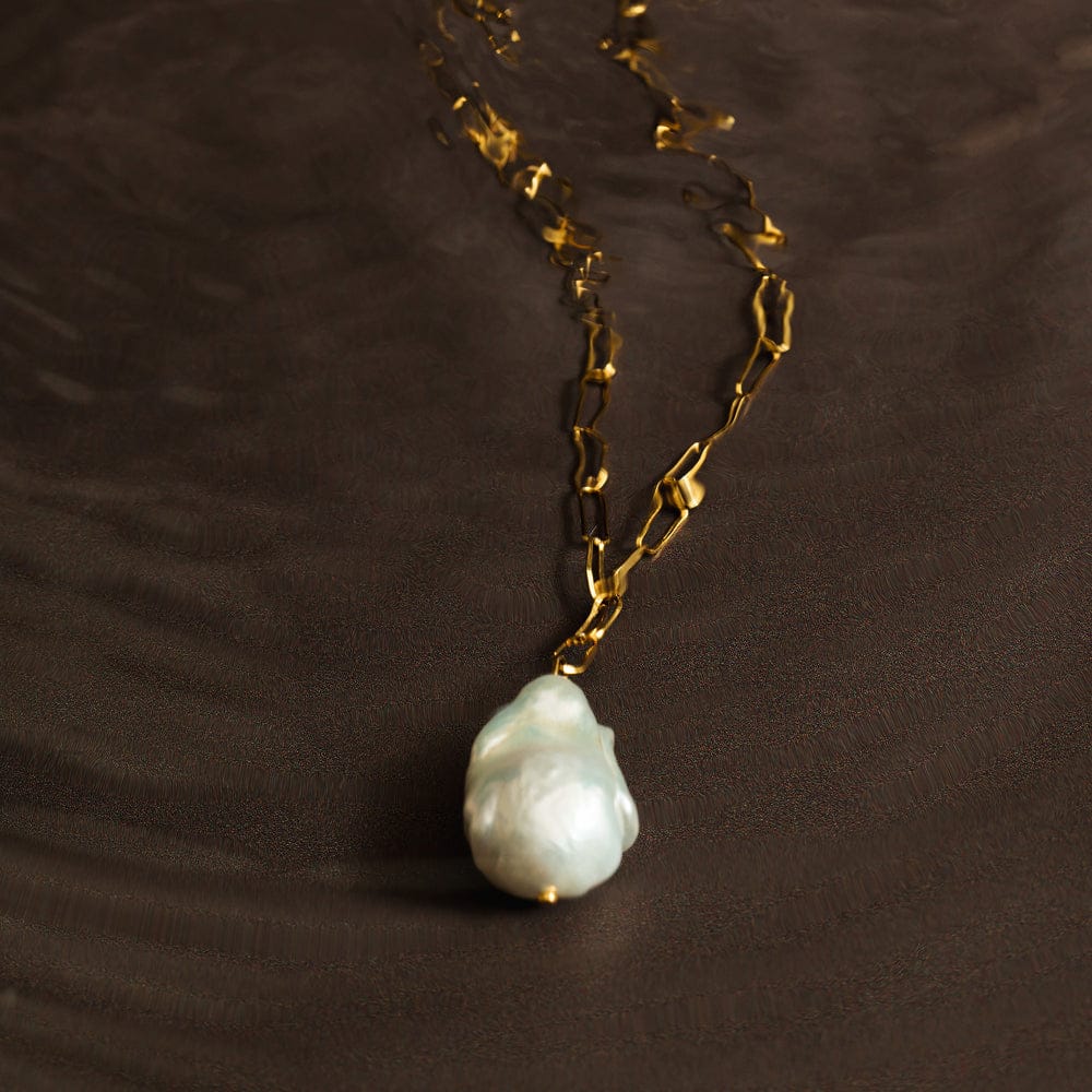 LUXE Statement Pearl Pendant Necklace