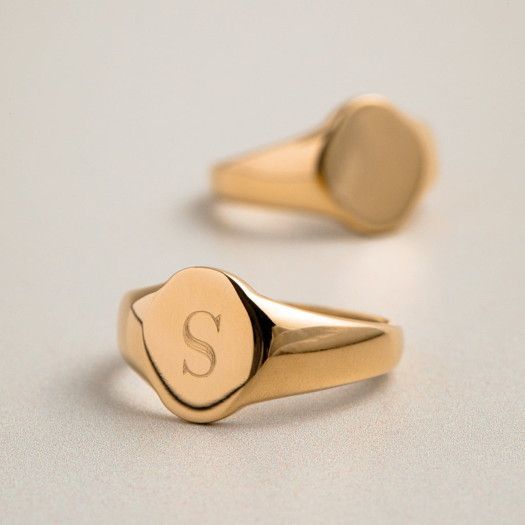 LUXE Signet Ring