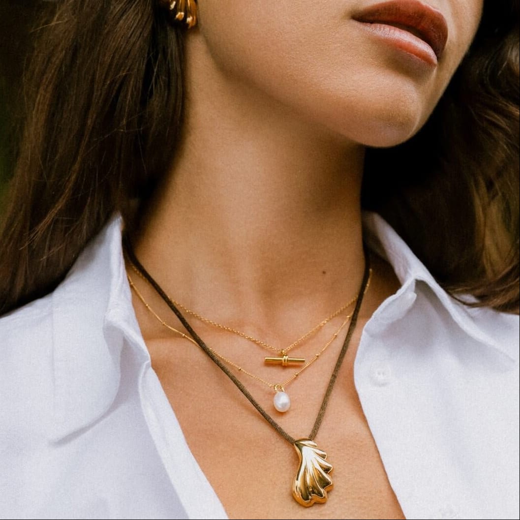 LUXE Fine Chain T-Bar Drop Necklace - Gold