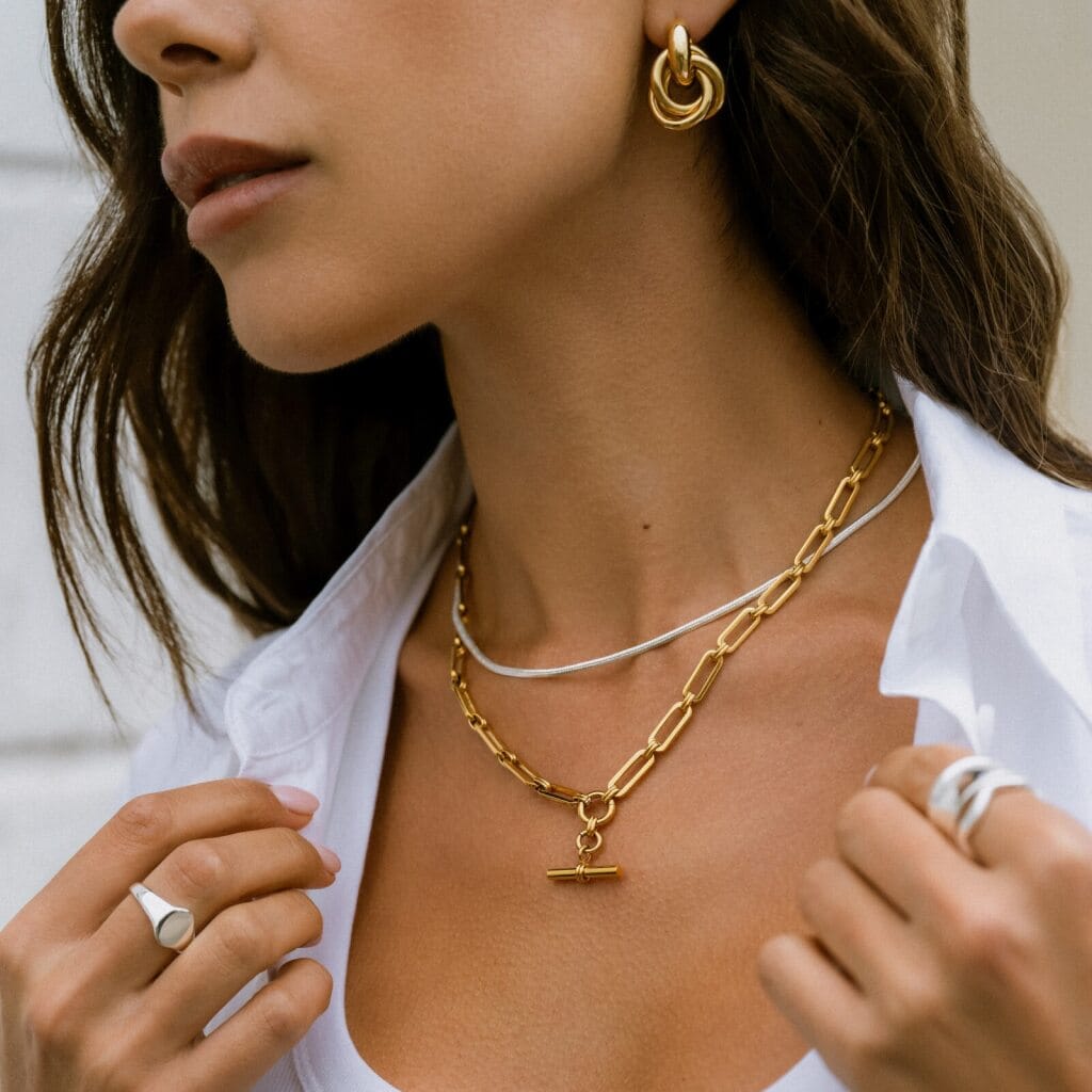 LUXE Linear Link T-Bar Necklace - Gold